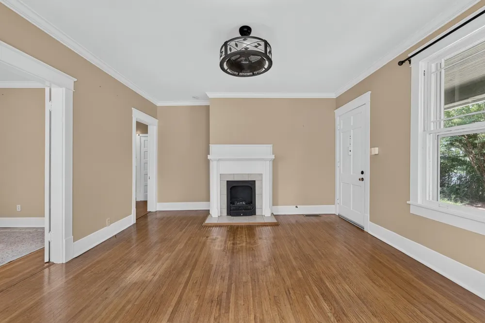 410 1st Ave Fayetteville, TN 37334