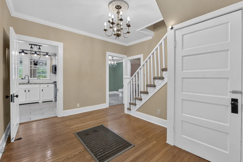 410 1st Ave Fayetteville, TN 37334