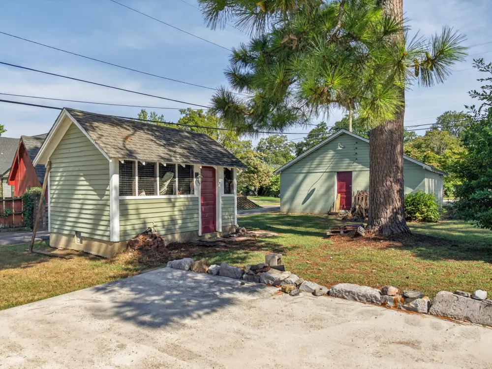 410 1st Ave Fayetteville, TN 37334