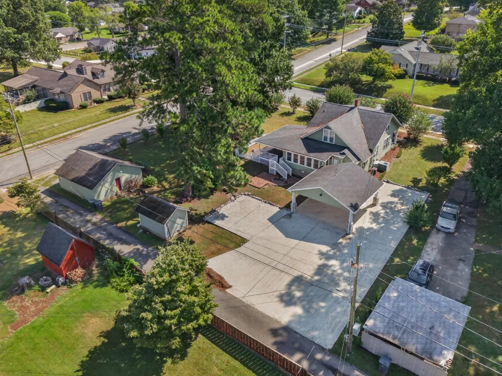 410 1st Ave Fayetteville, TN 37334