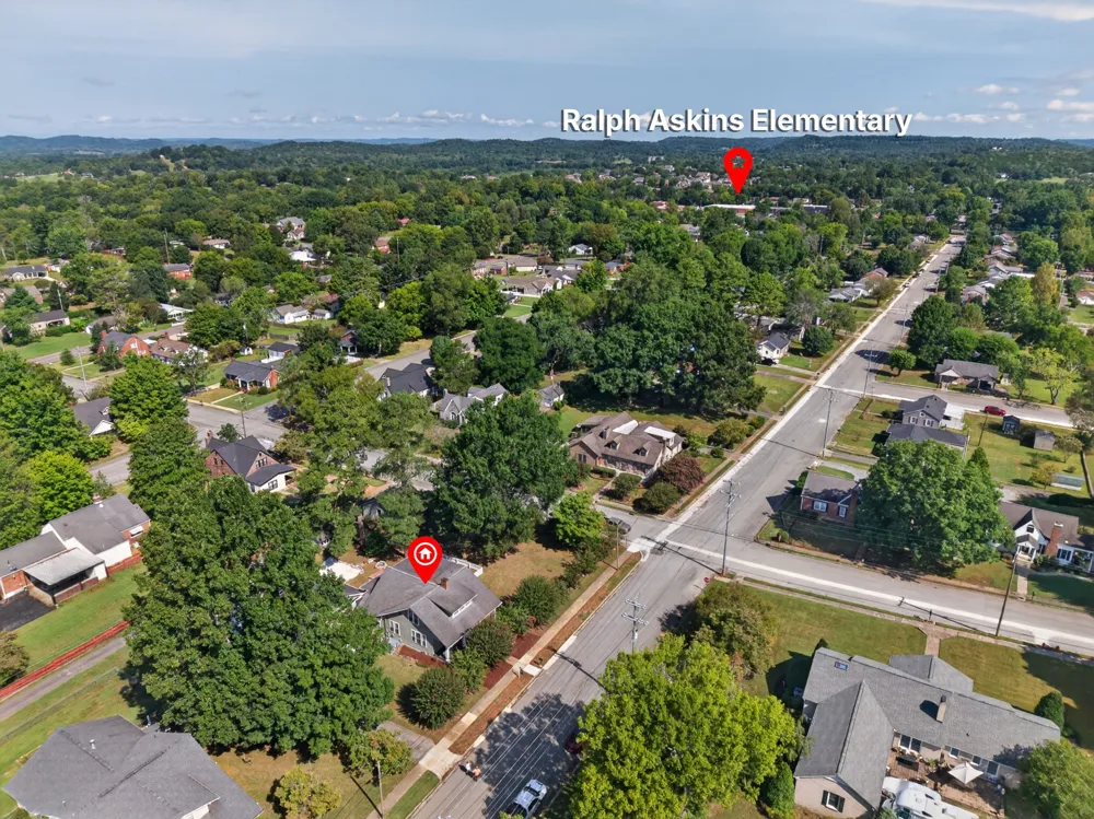 410 1st Ave Fayetteville, TN 37334