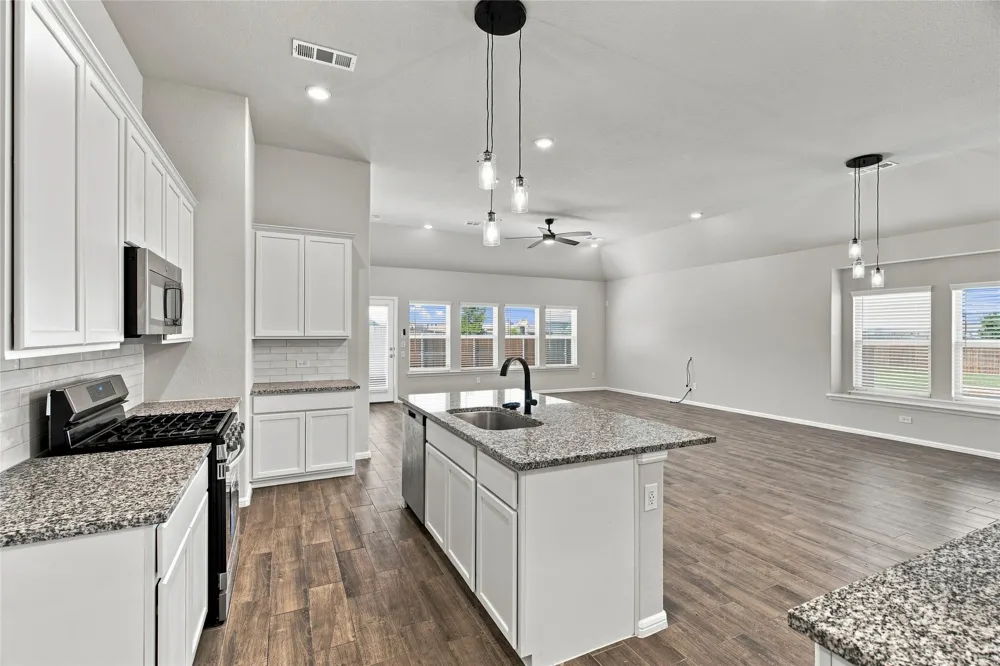 1345 Fox Glen Trail Crowley, TX 76036