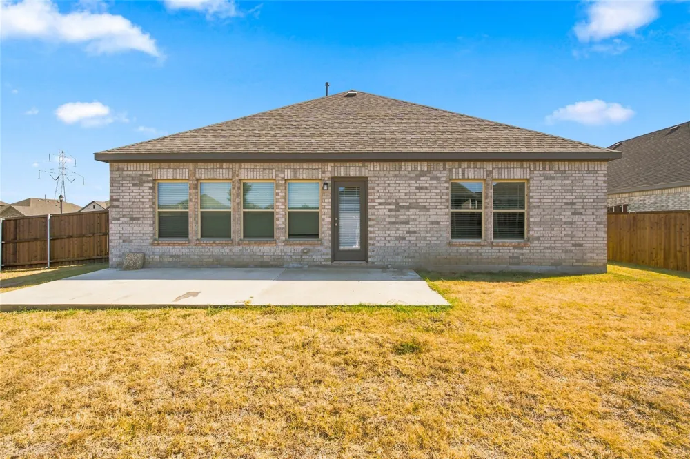 1345 Fox Glen Trail Crowley, TX 76036
