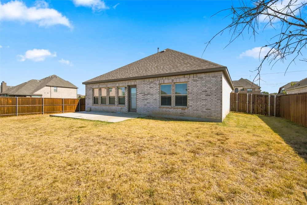 1345 Fox Glen Trail Crowley, TX 76036