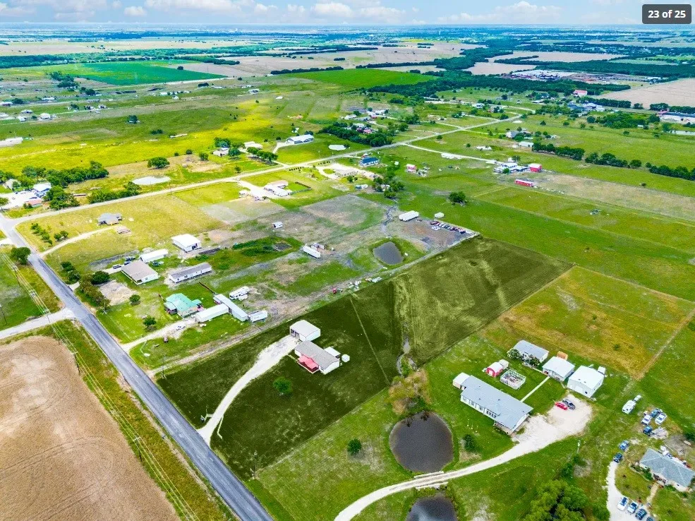 19928 County Road 590 Nevada, TX 75173