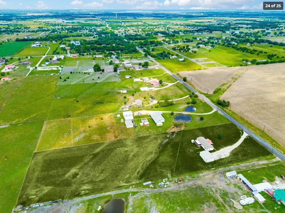 19928 County Road 590 Nevada, TX 75173