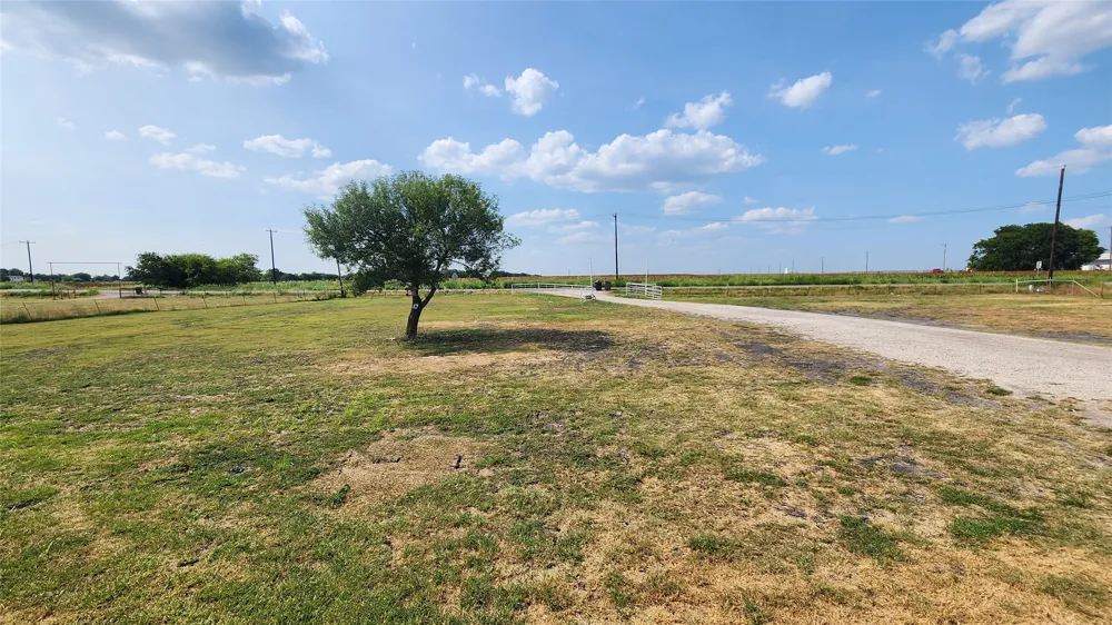 19928 County Road 590 Nevada, TX 75173