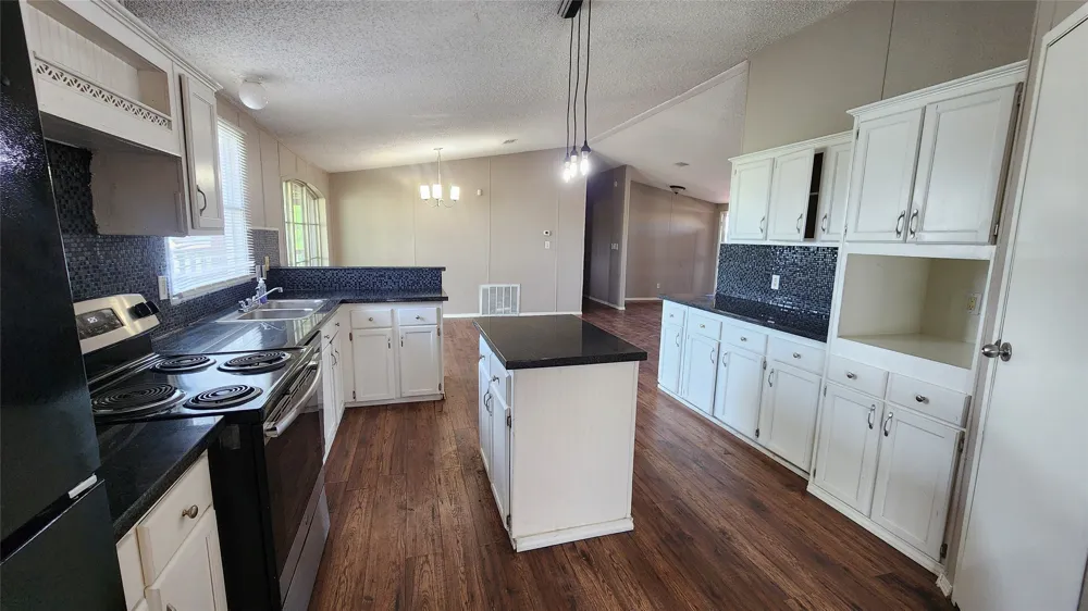 19928 County Road 590 Nevada, TX 75173
