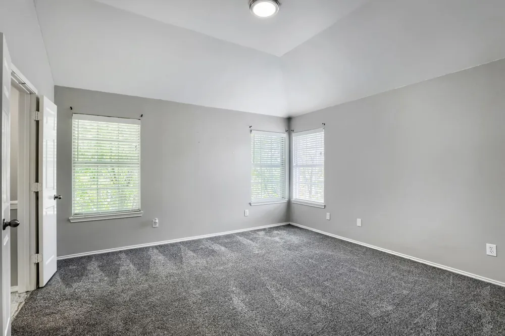 1153 Regal Drive Garland, TX 75040