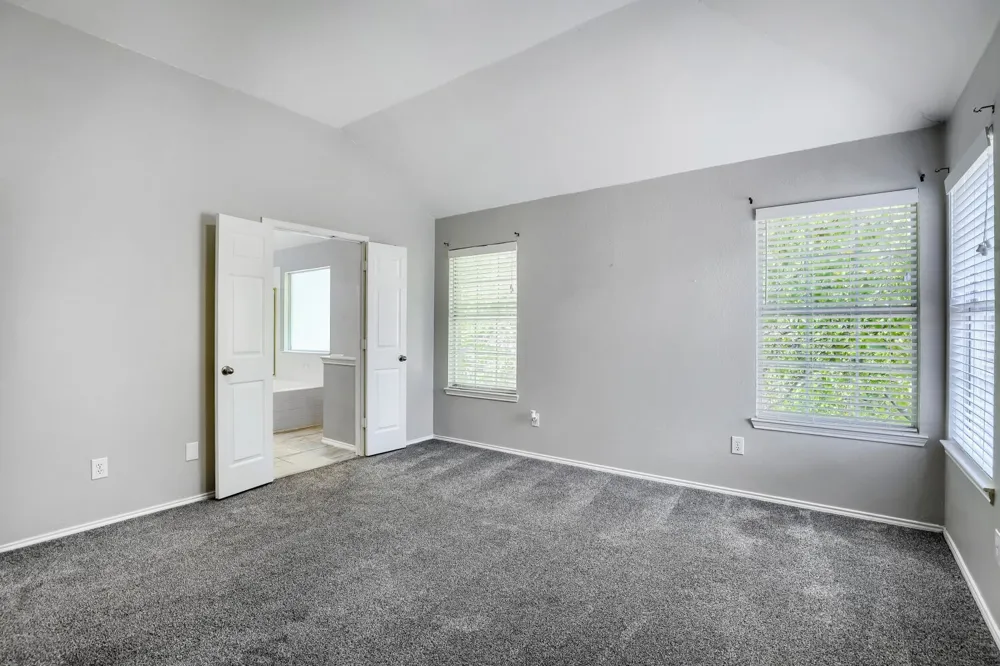 1153 Regal Drive Garland, TX 75040