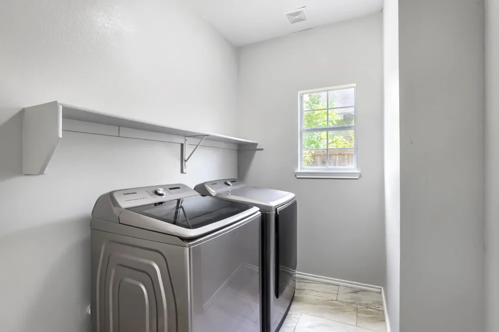 1153 Regal Drive Garland, TX 75040