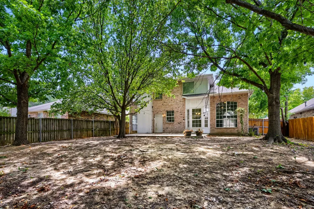 1153 Regal Drive Garland, TX 75040