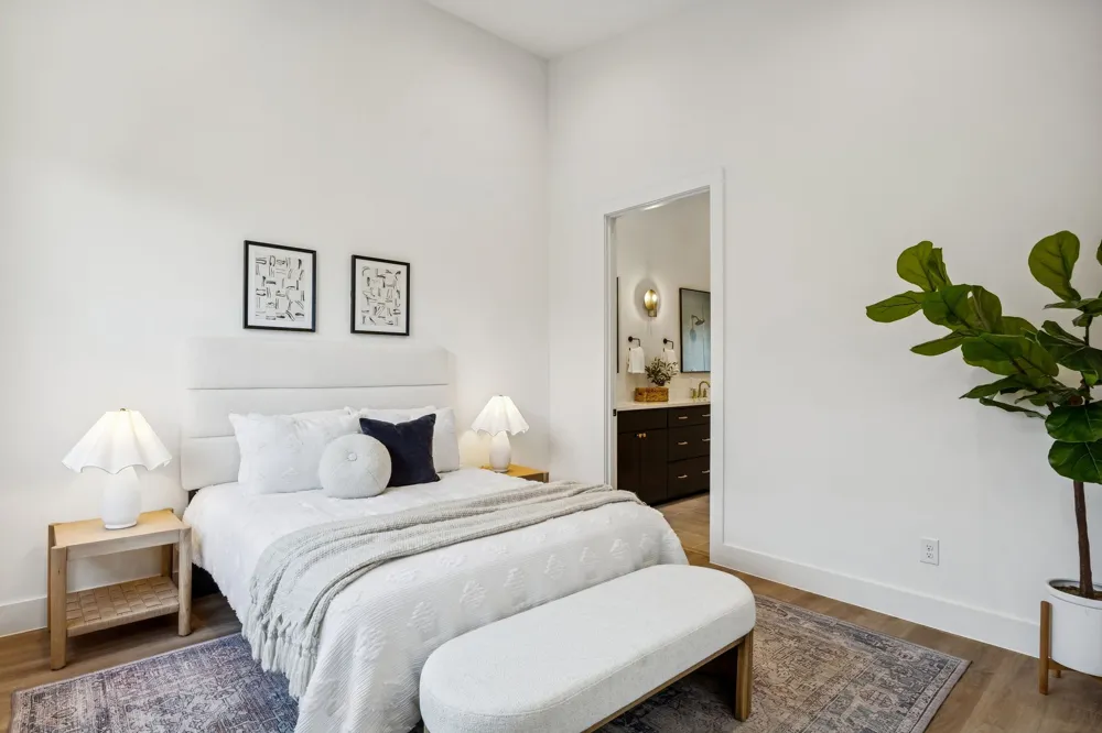 2147 Mail Avenue #101 Dallas, TX 75235