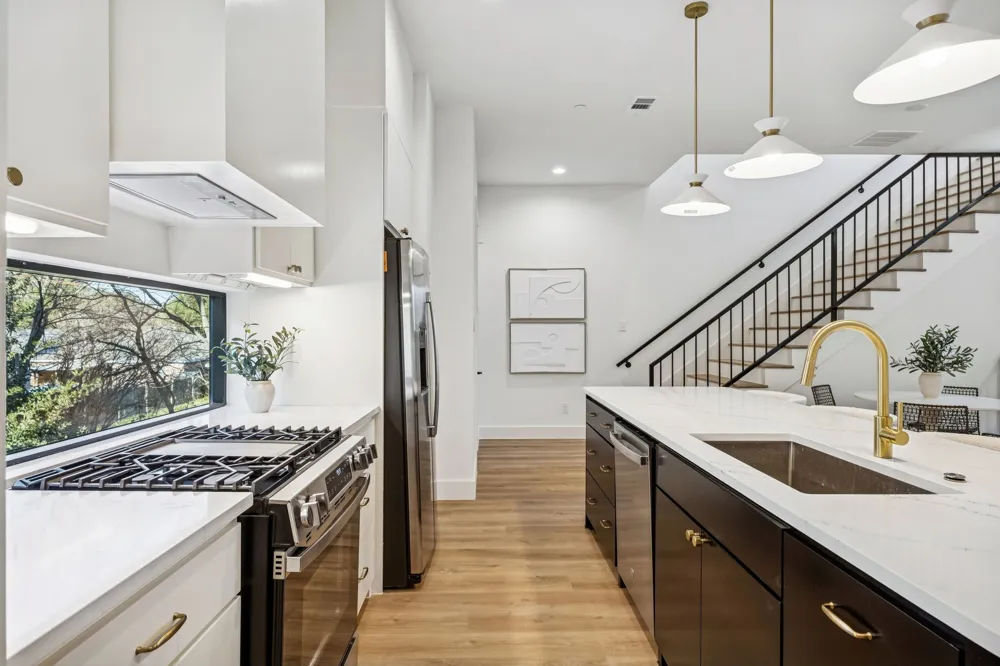 2147 Mail Avenue #101 Dallas, TX 75235