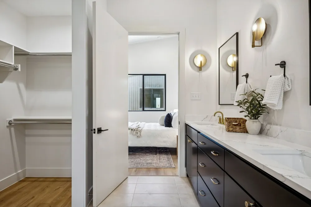 2147 Mail Avenue #101 Dallas, TX 75235