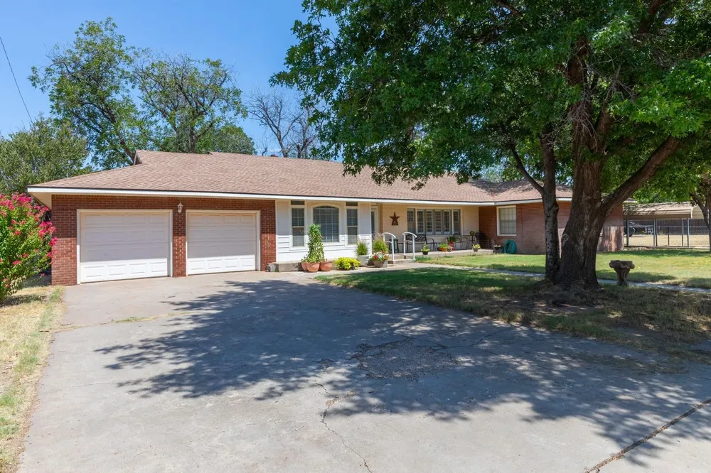 400 3rd Street Knox City, TX 79529