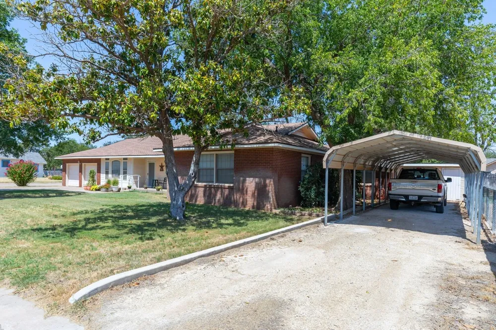 400 3rd Street Knox City, TX 79529