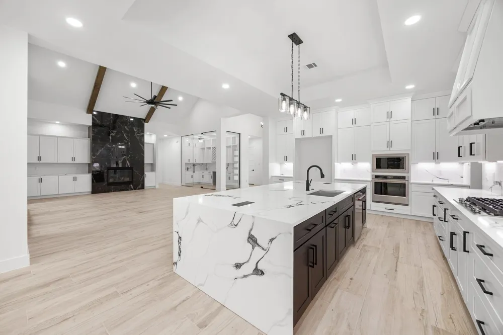 13010 Royal Hill Court Montgomery, TX 77316