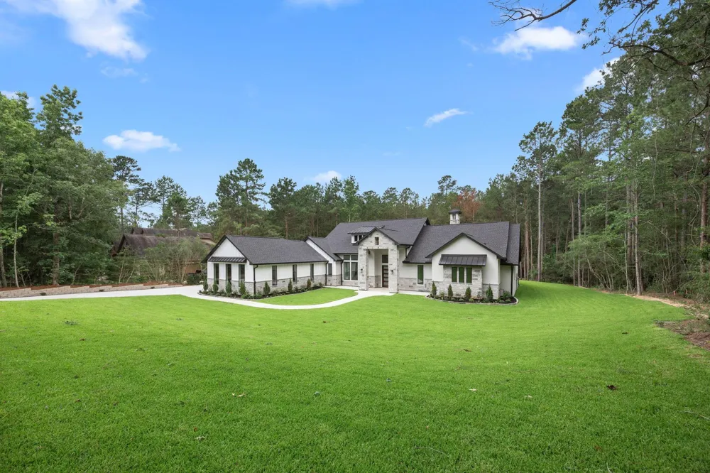 13010 Royal Hill Court Montgomery, TX 77316
