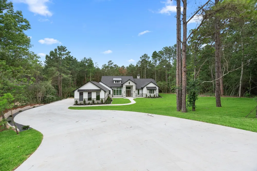 13010 Royal Hill Court Montgomery, TX 77316