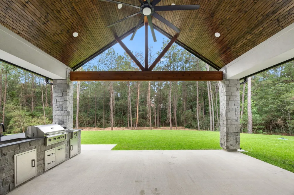 13010 Royal Hill Court Montgomery, TX 77316