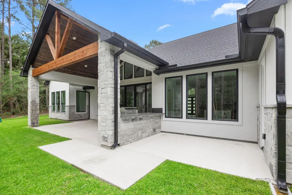 13010 Royal Hill Court Montgomery, TX 77316