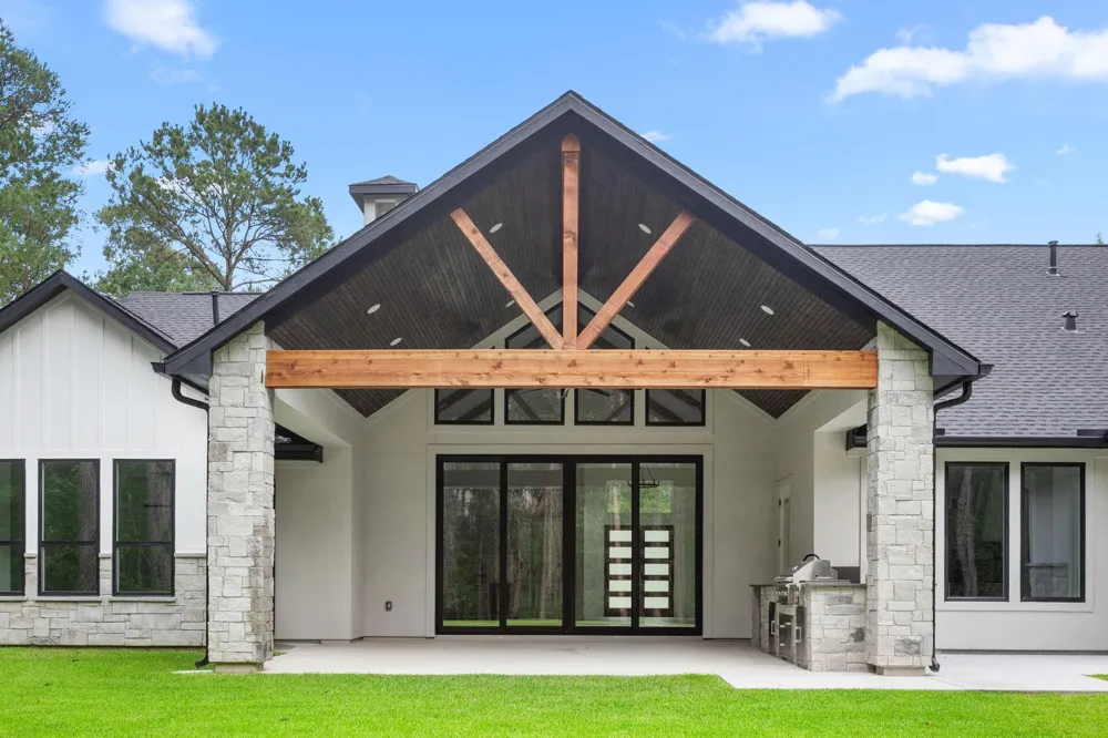13010 Royal Hill Court Montgomery, TX 77316