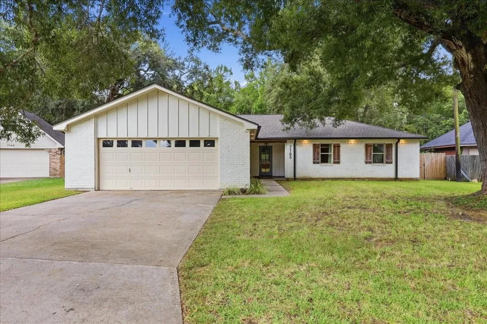 7165 Firethorn Drive Beaumont, TX 77708
