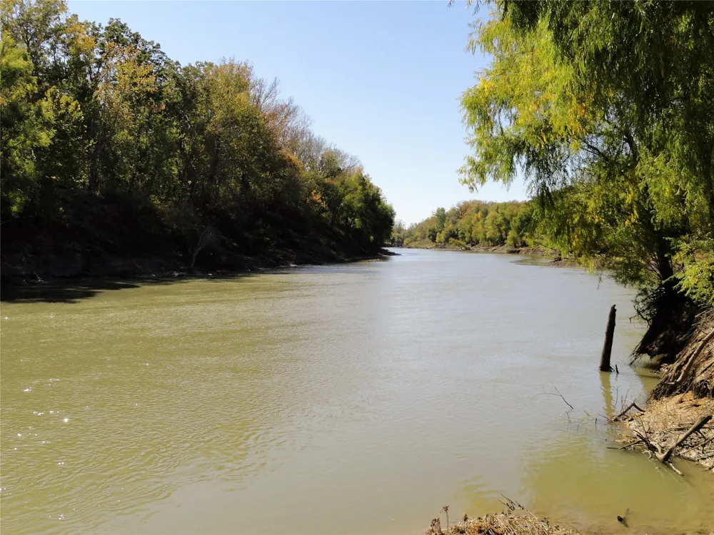 7991 Pr 1235 Centerville, TX 75833