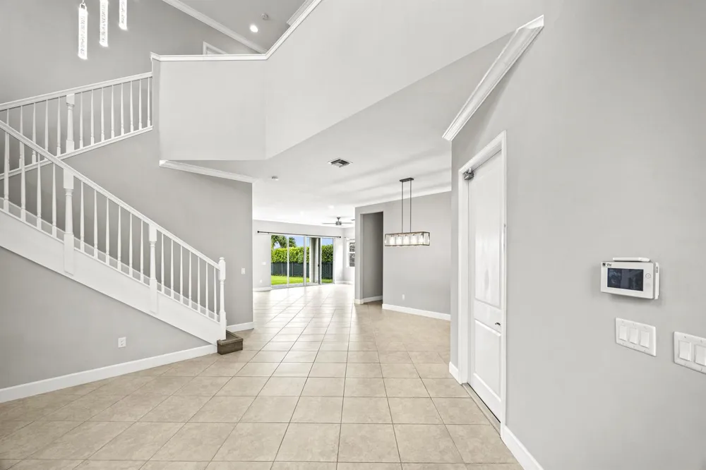 16007 Whippoorwill Circle Westlake, FL 33470