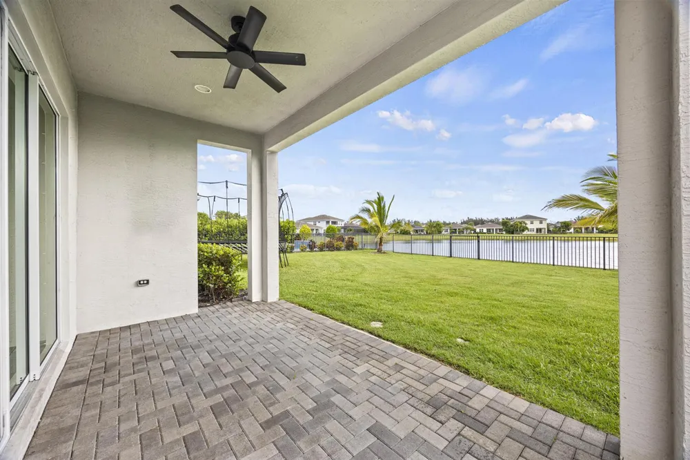 16007 Whippoorwill Circle Westlake, FL 33470