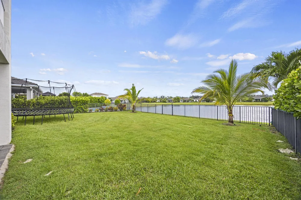 16007 Whippoorwill Circle Westlake, FL 33470