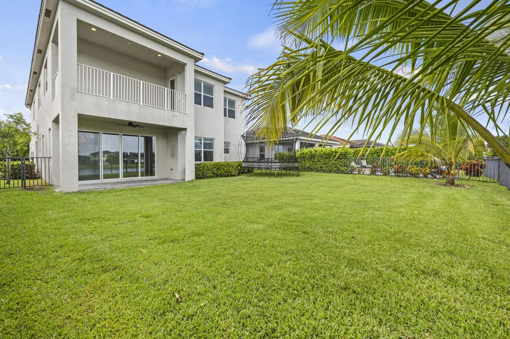 16007 Whippoorwill Circle Westlake, FL 33470