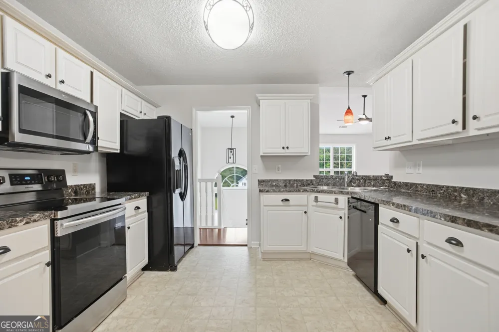 1314 Jered CT Sugar Hill, GA 30518