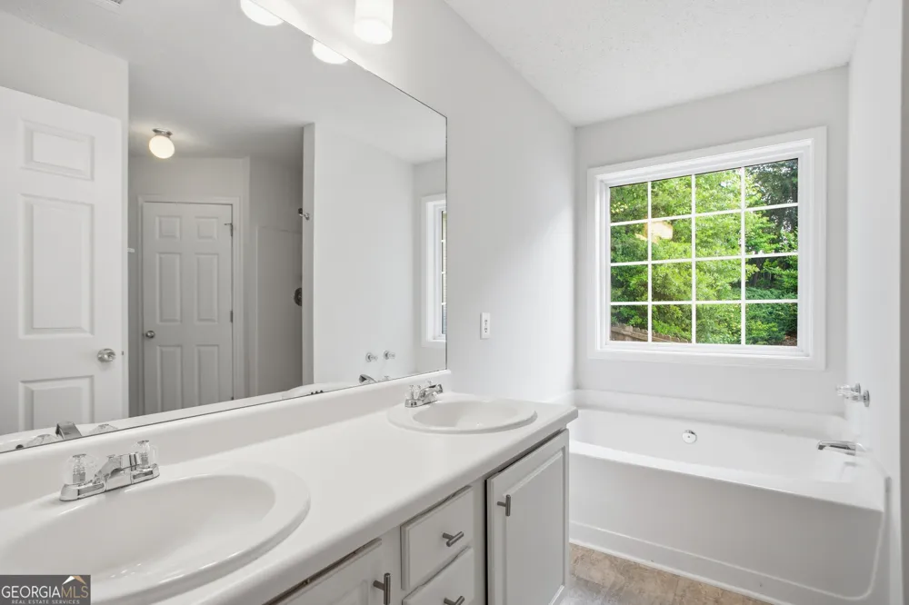 1314 Jered CT Sugar Hill, GA 30518