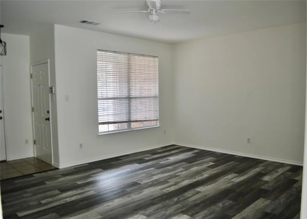 13 Verde Ranch Loop Leander, TX 78641