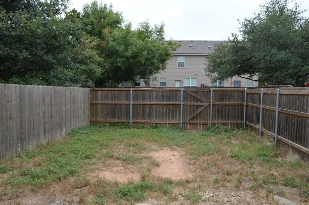 13 Verde Ranch Loop Leander, TX 78641