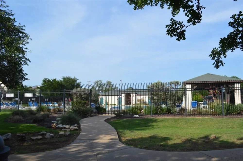 13 Verde Ranch Loop Leander, TX 78641
