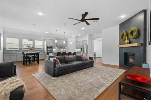 749 Jacksdaw Drive