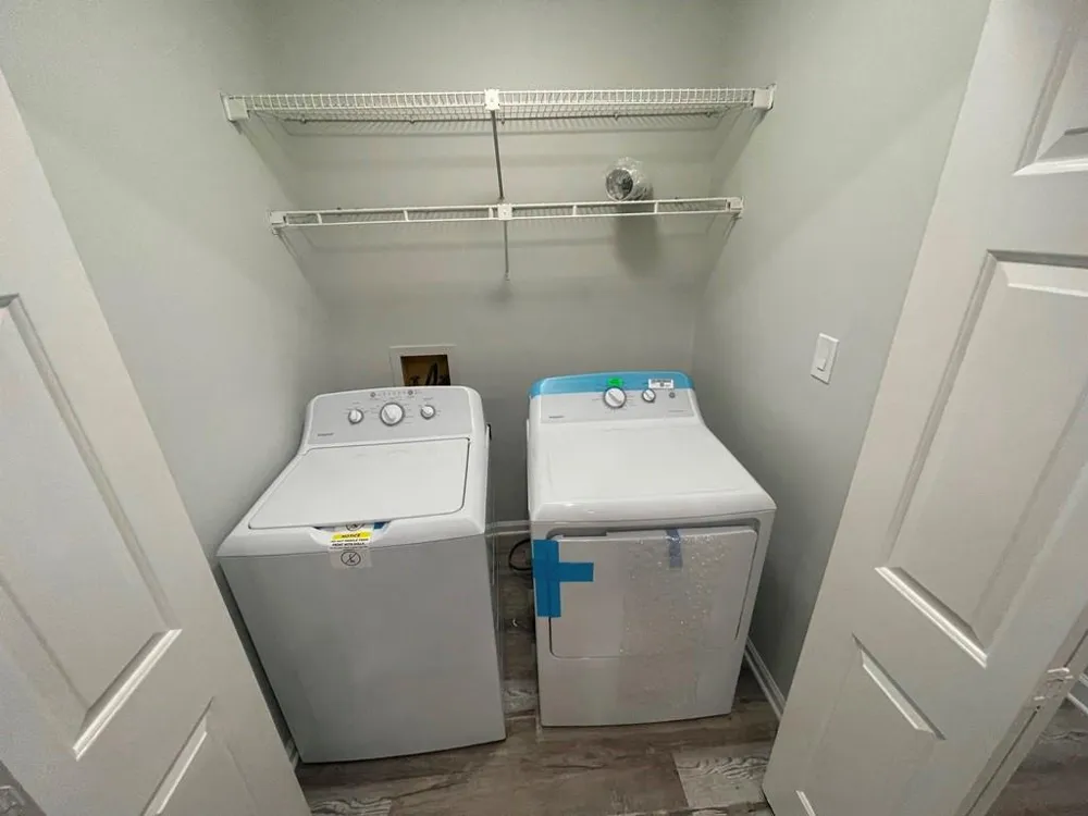 2260 Newport Landing Alpharetta, GA 30009