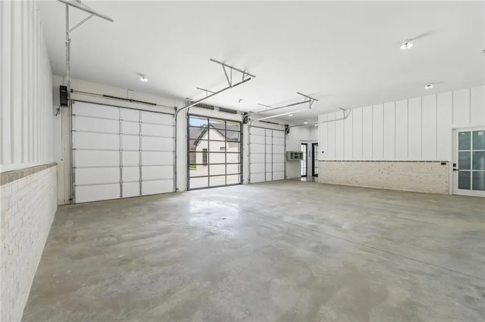 1940 E Bay Street Hoschton, GA 30548