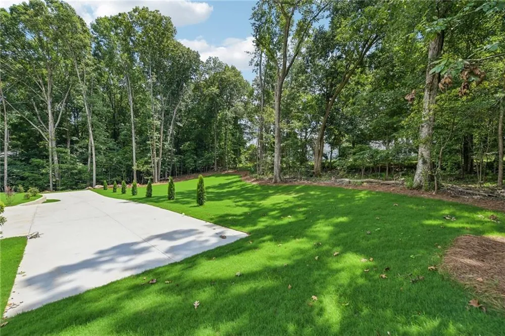 1940 E Bay Street Hoschton, GA 30548