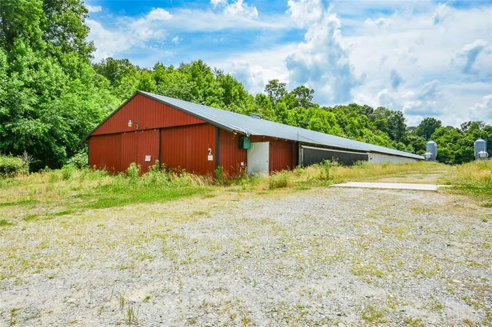 1010 Painter Road Talking Rock, GA 30175