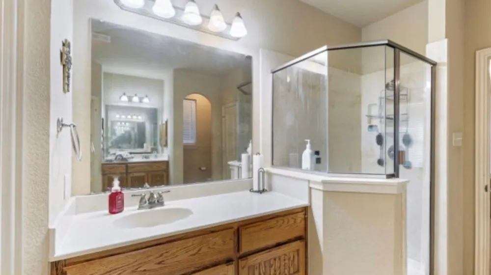 565 Griffith Drive Saginaw, TX 76179