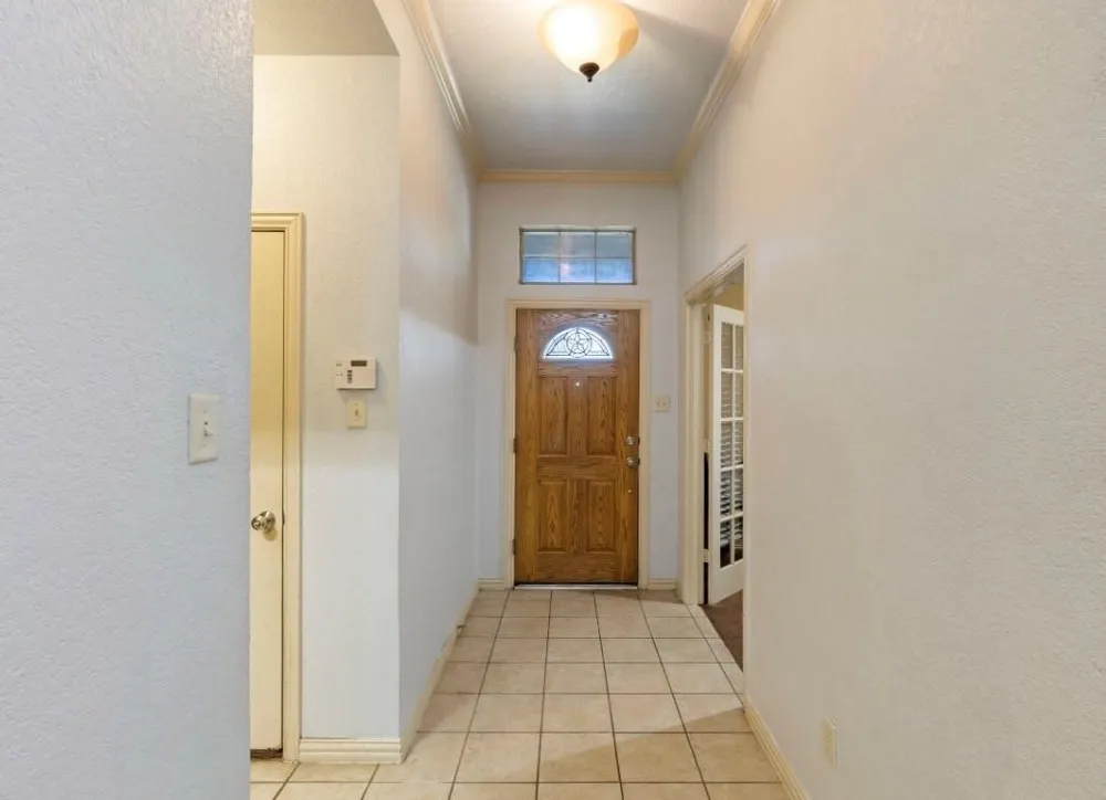 565 Griffith Drive Saginaw, TX 76179