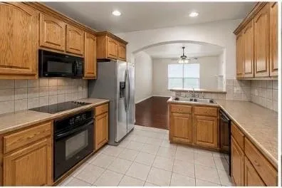 565 Griffith Drive Saginaw, TX 76179