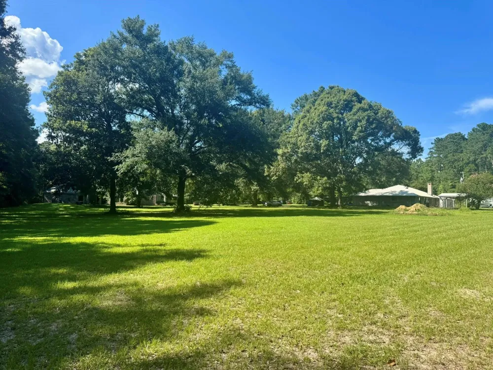 4720 Hwy 21 E Hemphill, TX 75948