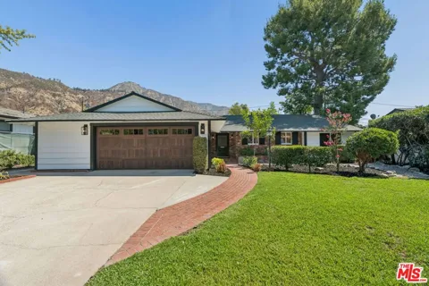 1920 Altadena Drive