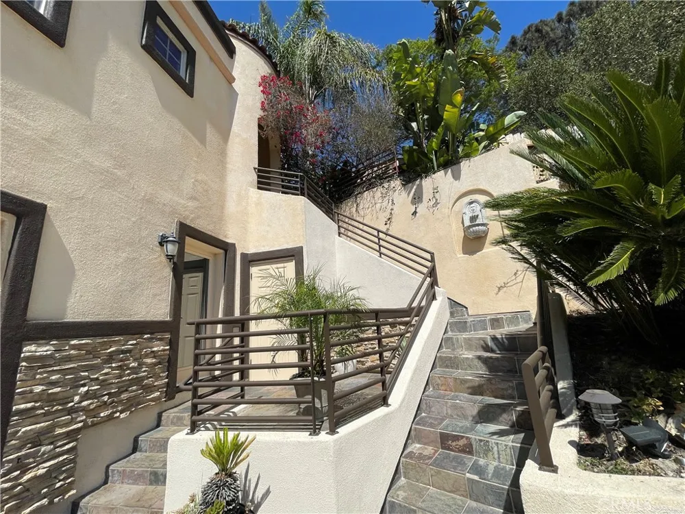 2176 Santa Ynez Ave. San Luis Obispo, CA 93405