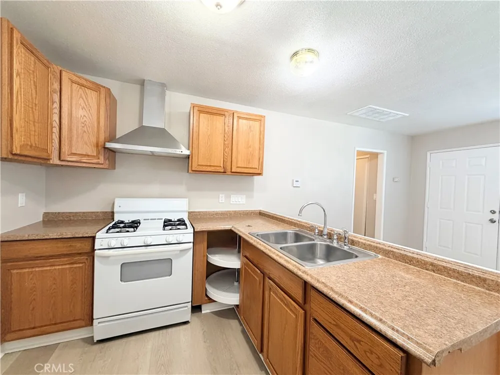 350 S Ashford Avenue Rialto, CA 92376